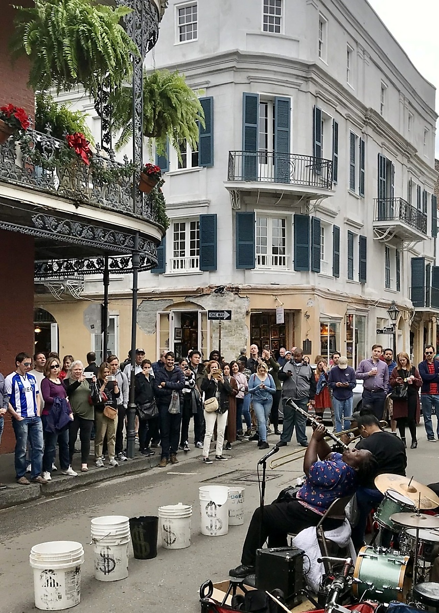 Street musician in the French Quarter of New Orlenas