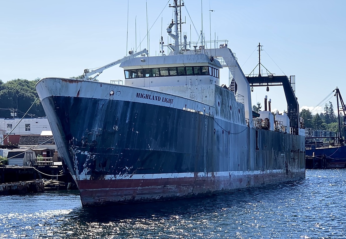 A commercial fishing boat in Salmon Bay