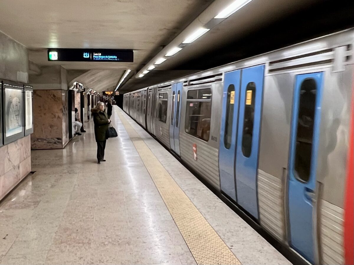 A platform for the Lisbon Metro