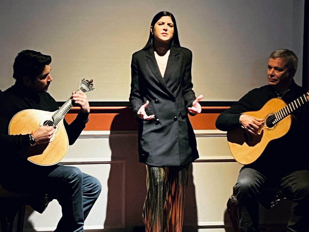 Nadine performs at Lisboa Em Fado