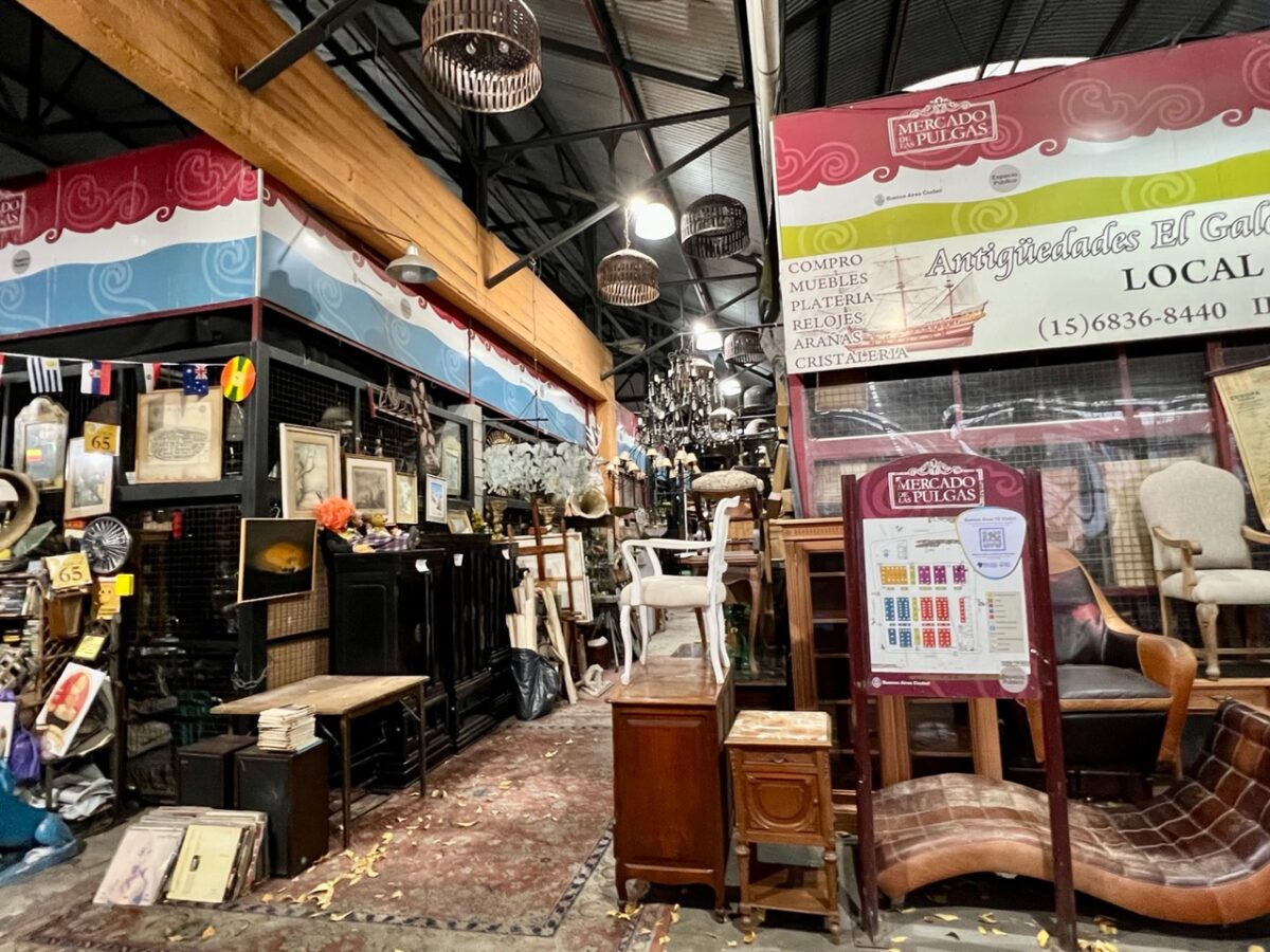 Inside the Mercado de las Pulgas in Buenos Aires